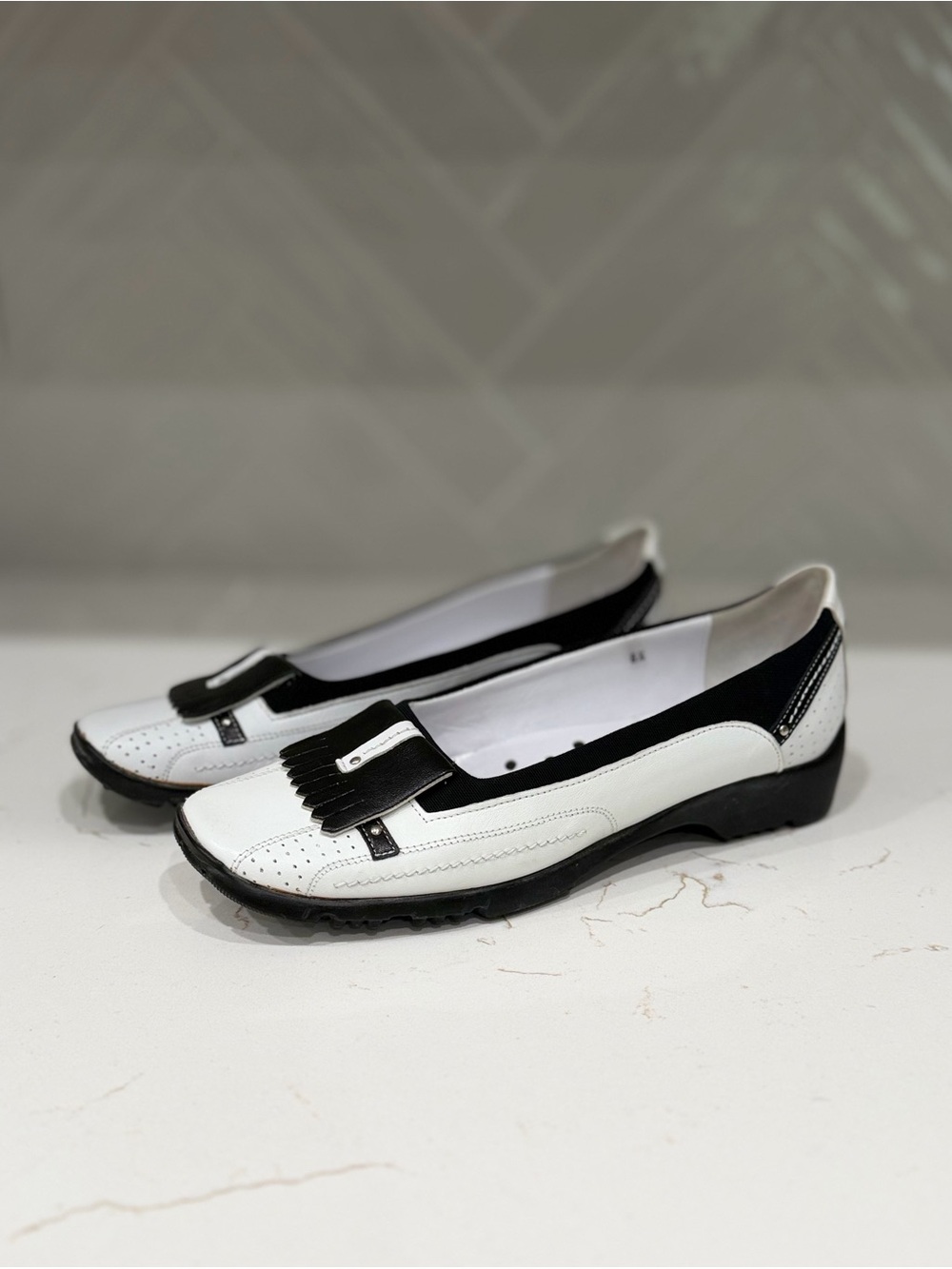 Walter Genuin Linea Stretch Made in Italy Fringe Ladies Golf Shoes Country Club